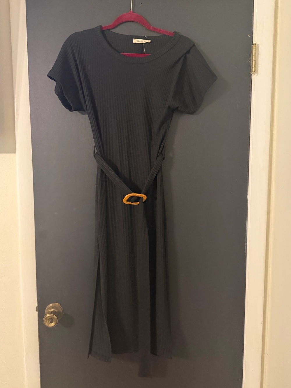 Black Ribbed Short-Sleeve Maxi Dress with Buckle Belt small nwt